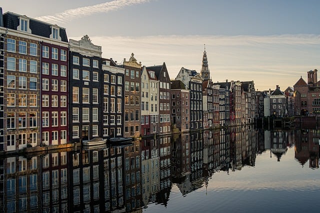 Amsterdam Travel Guide With Canal Exploration