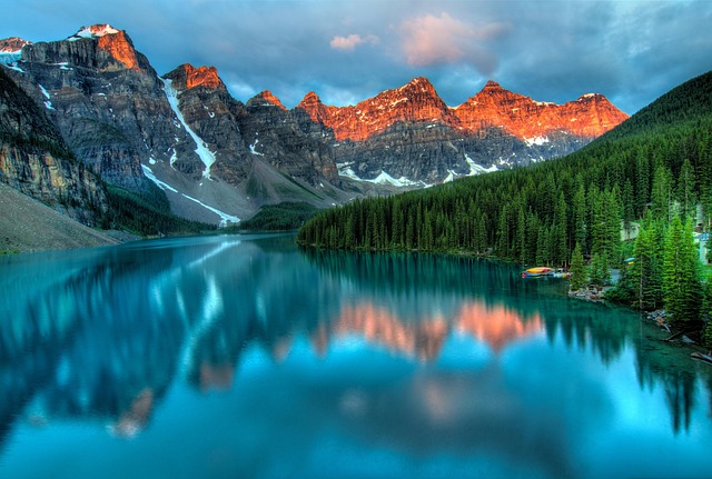 Banff Resorts Near Lake Louise