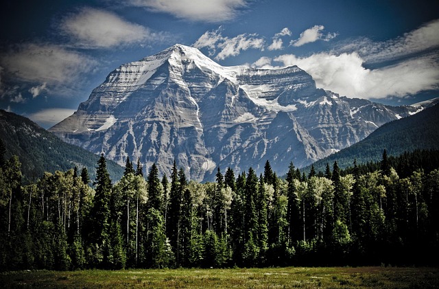 Canada Resorts for Mountain Travelers