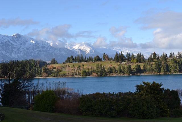 Queenstown Resorts With Lake and Mountain View