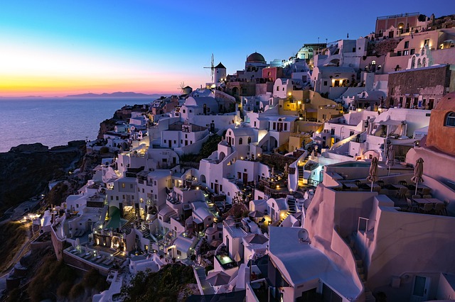 Santorini Villas Under $220 With Sunset View
