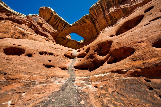 Utah Resorts for Adventure Backpackers Near National Parks