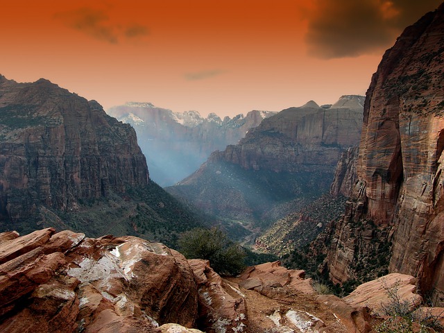 Utah Resorts Near National Parks With Scenic Views